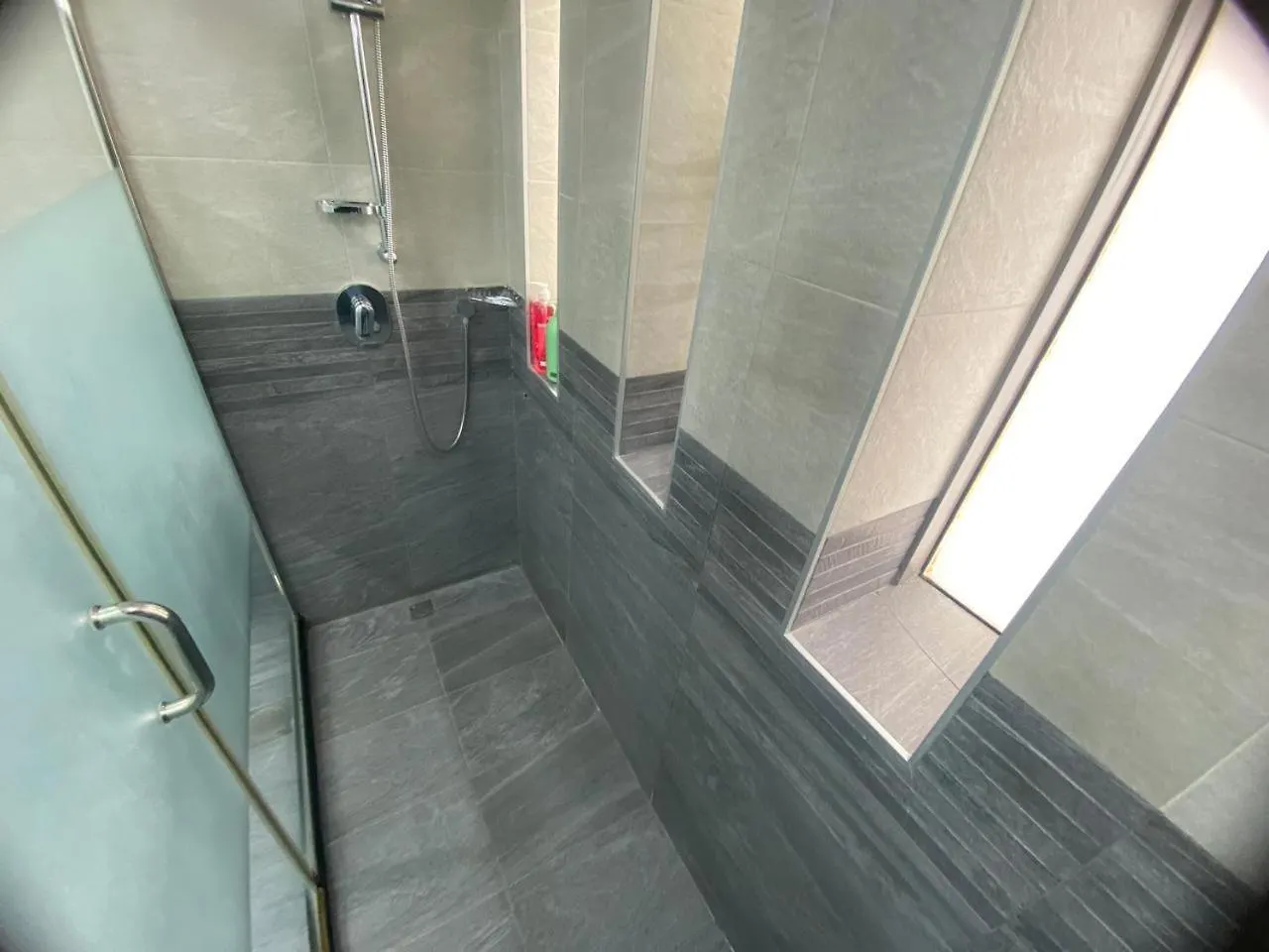 Dinar - Cozy Master Bedroom Abu Dhabi 0*,  United Arab Emirates