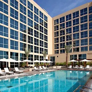 מלון Centro Yas Island-by Rotana, אבו דאבי